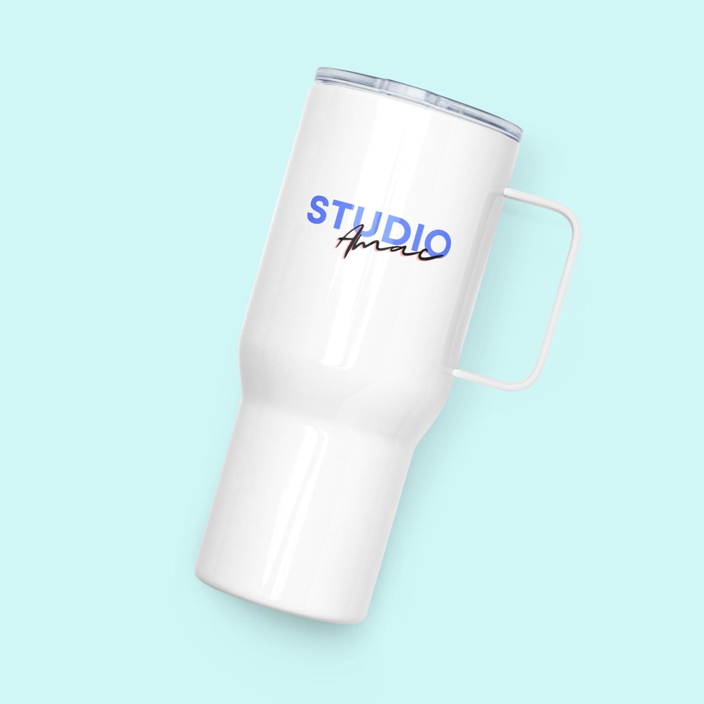 Travel mug with a handle